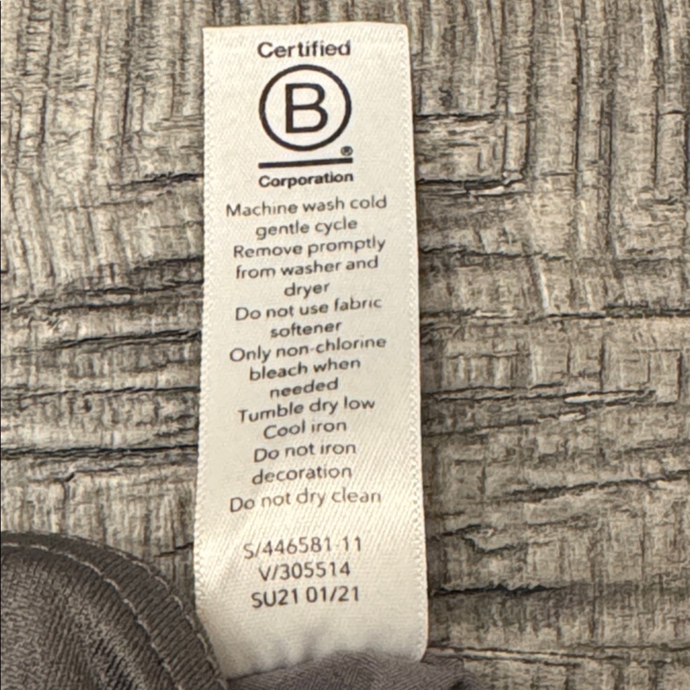 Sold/ not available Athleta Gray Animal Print Shorts - Picture 10 of 10